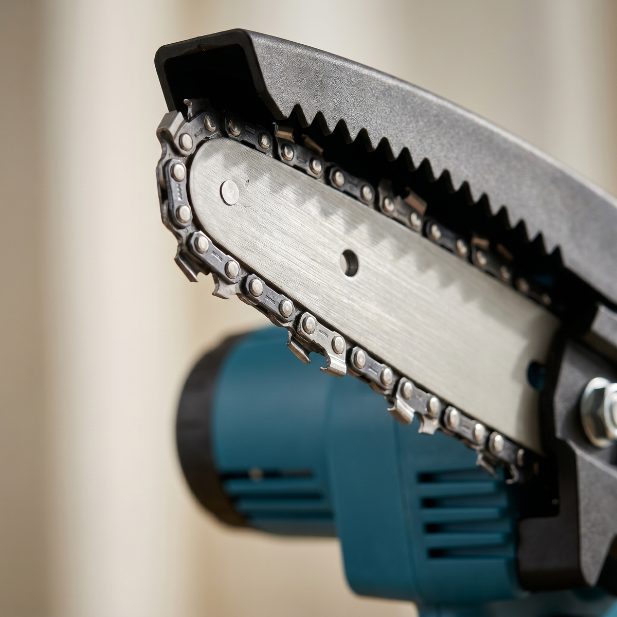 Rawsoil™ 6” Lightweight Mini Chainsaw Kit